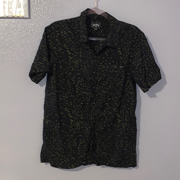 Billabong Other - Billabong black speckled green lightweight organic cotton button Down shirt